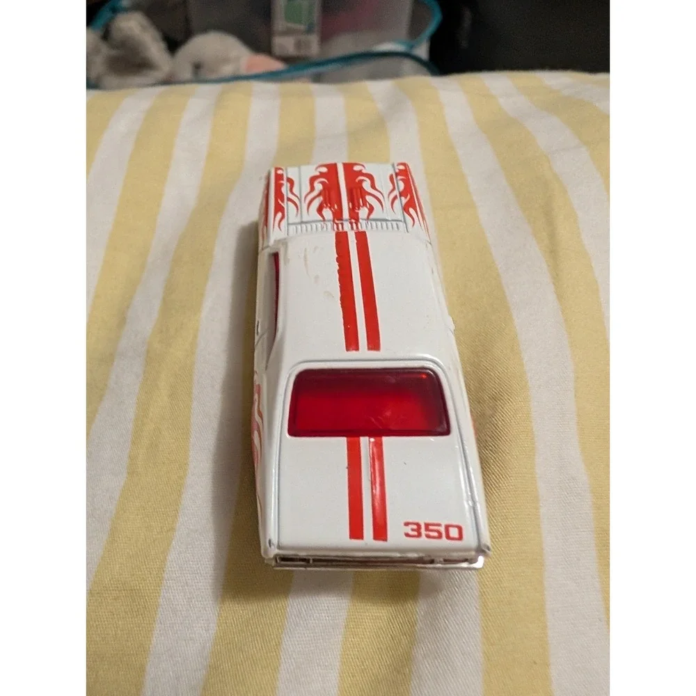 1968 350 SS Chevy Nova Red line Hot Wheels 2008 Mattel White And Red